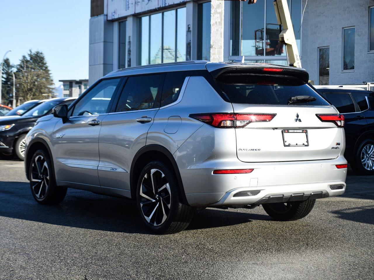 Used 2023 Mitsubishi Outlander Phev GT - Heads Up Display, Navigation, Sunroof for sale in Coquitlam, BC