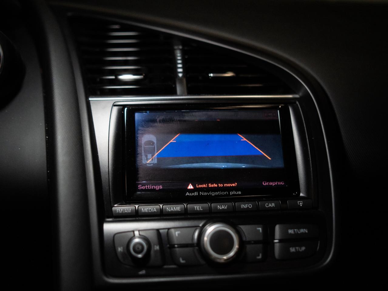 2014 Audi R8 SPYDER | MANUAL | BANG OLUFSEN Photo