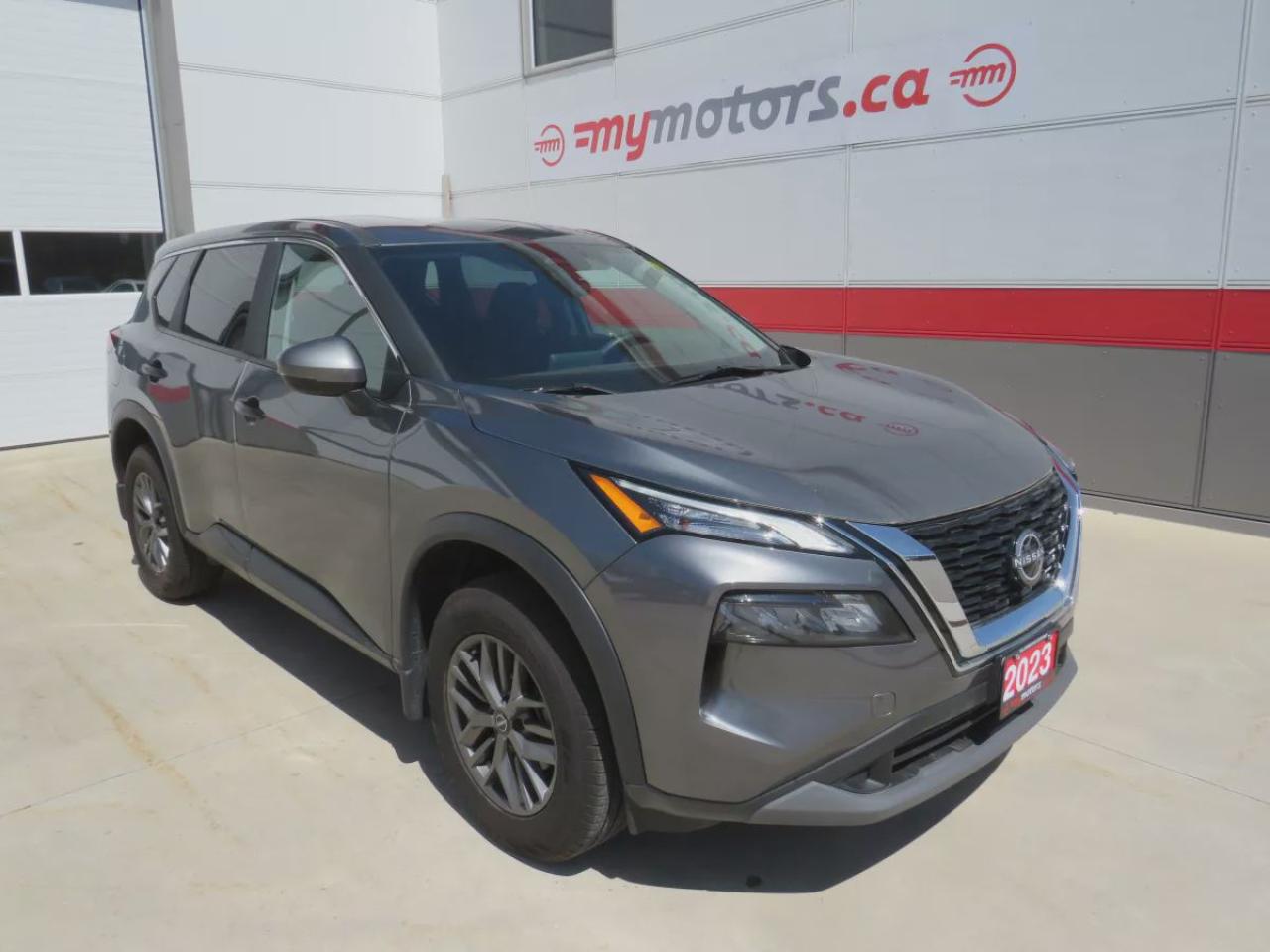 Used 2023 Nissan Rogue S (**ALLOY RIMS**REAR PRIVACY COVER**LEATHER WRAPPED STEERING WHEEL**HEATED SEATS/STEERING WHEEL**DIGITAL TOUCHSCREEN**REVERSE CAMERA**DUAL CLIMATE CONTROL**USB**PUSH BUTTON START**BLUETOOTH**CRUISE CONTROL**) for sale in Tillsonburg, ON
