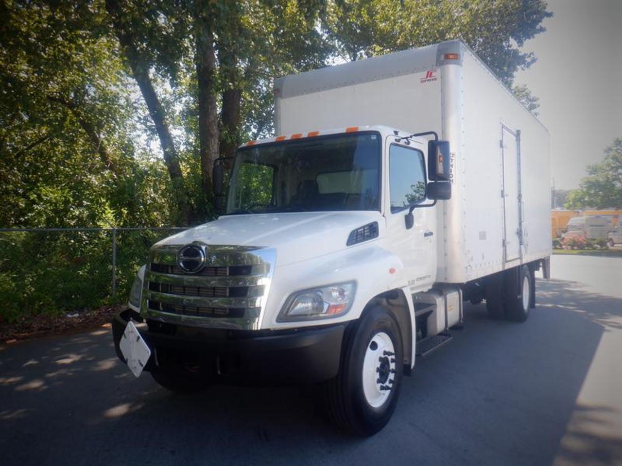 2013 Hino 268 21 Foot Cube van Air Brakes Diesel, with Power Tailgate, 7.6L L6 DIESEL engine, 6 cylinders, Air Conditioned, inside box height 8.8 feet, wheelbase 19.8 feet, white exterior, gray interior, cloth. Certificate and Decal valid until May 2024. This item is currently OFFSITE. You must register an appointment with our office to schedule an offsite viewing. Appointments must be made a minimum of one business day in advance (and as defined by the days that Repo.com is open for business) before your appointment can be scheduled and confirmed. We may, at our own discretion, instead opt to transport smaller items to Repo.coms main yard for viewing purposes.  $29,500.00 plus $375 processing fee, $29,875.00 total payment obligation before taxes.   Listing report, warranty, contract commitment cancellation fee, financing available on approved credit (some limitations and exceptions may apply). All above specifications and information is considered to be accurate but is not guaranteed and no opinion or advice is given as to whether this item should be purchased. We do not allow test drives due to theft, fraud, acts of vandalism and undetectable impaired driving. Instead we provide the following benefits: Complimentary Warranty (with options to extend), Limited Money Back Satisfaction Guarantee on Fully Completed Contracts, Contract Commitment Cancellation, and an Open-Ended Sell-Back Option. Ask seller for details or call 604-522-REPO(7376) to confirm listing availability.