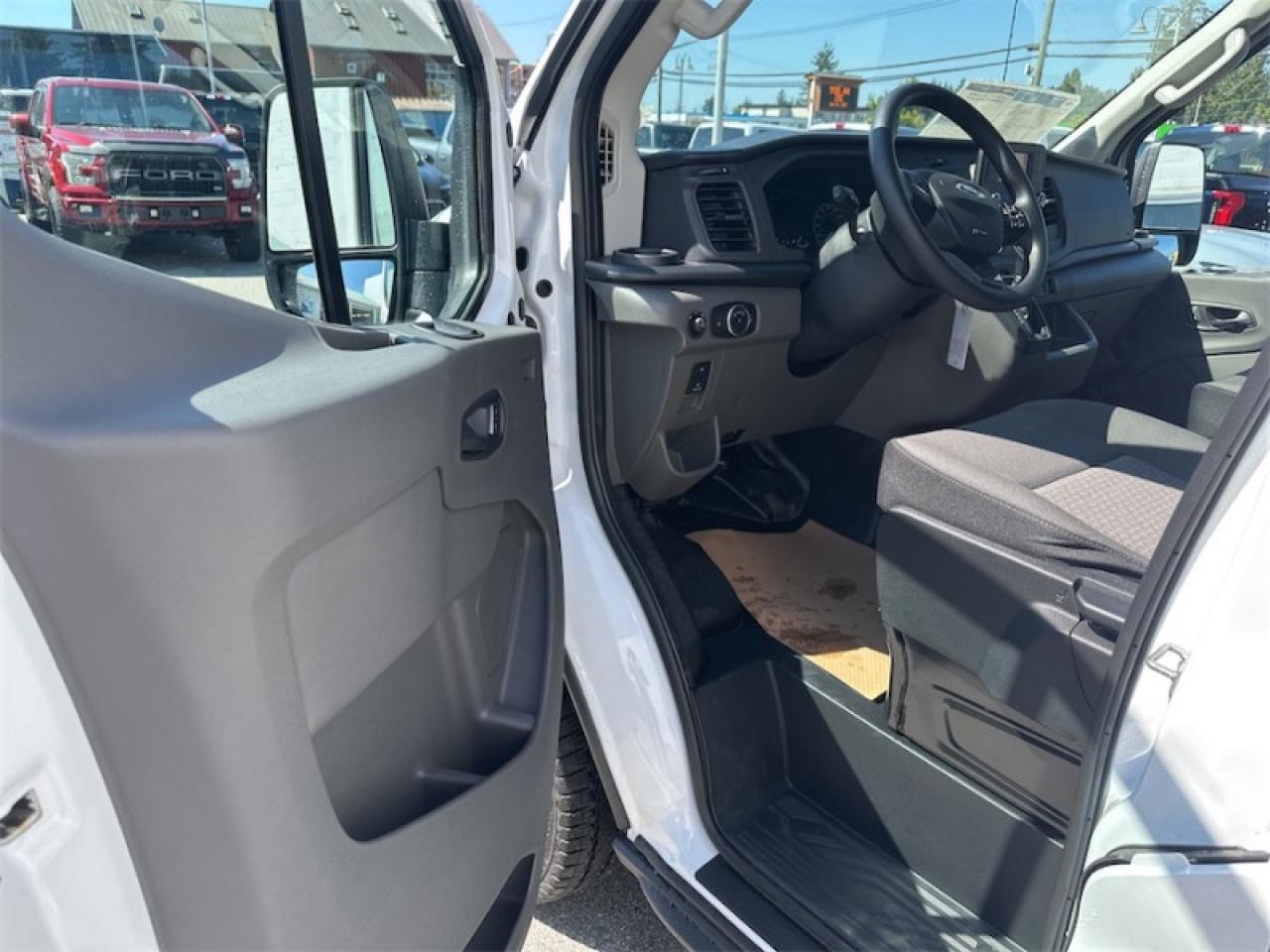 2025 Ford Transit Cargo Van BASE Photo5
