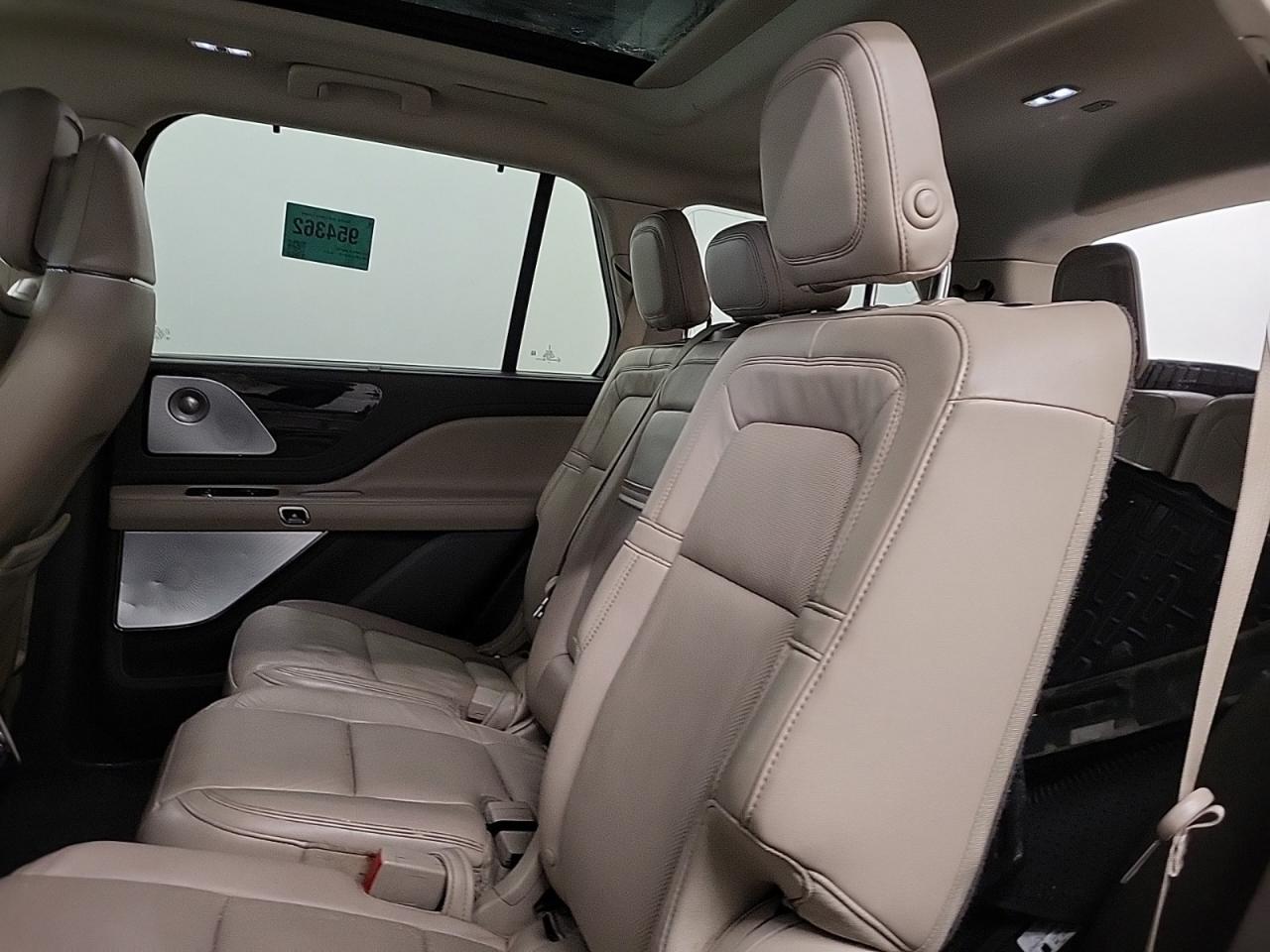 2020 Lincoln Aviator Reserve Photo5