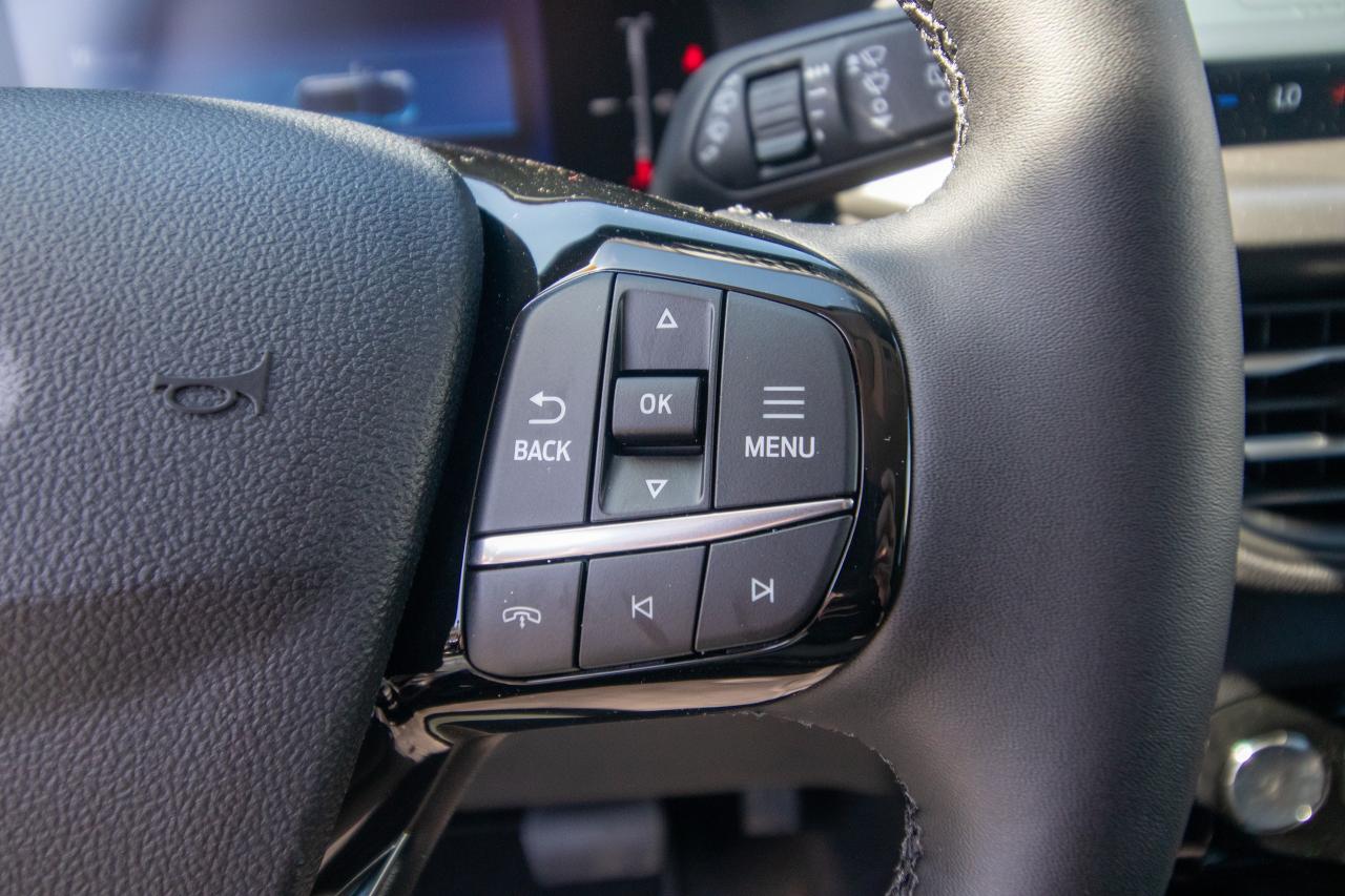 2025 Ford Escape PHEV FWD Photo5