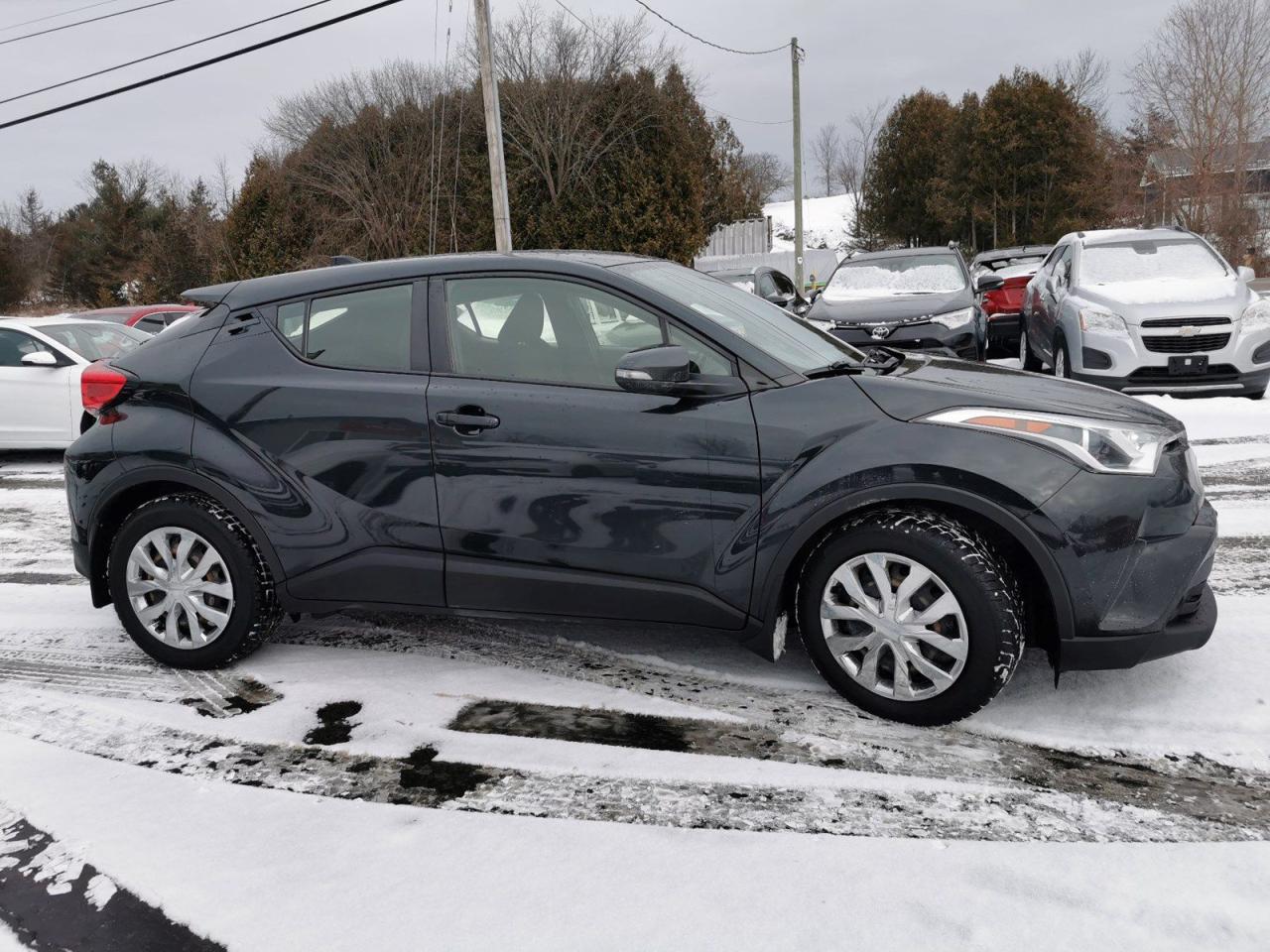 2019 Toyota C-HR XLE 2.0L - Photo #6