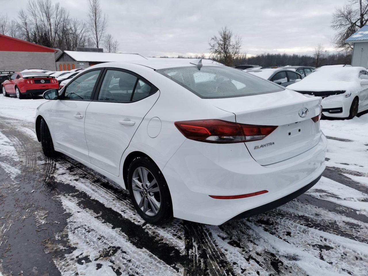 2018 Hyundai Elantra Limited - Photo #3