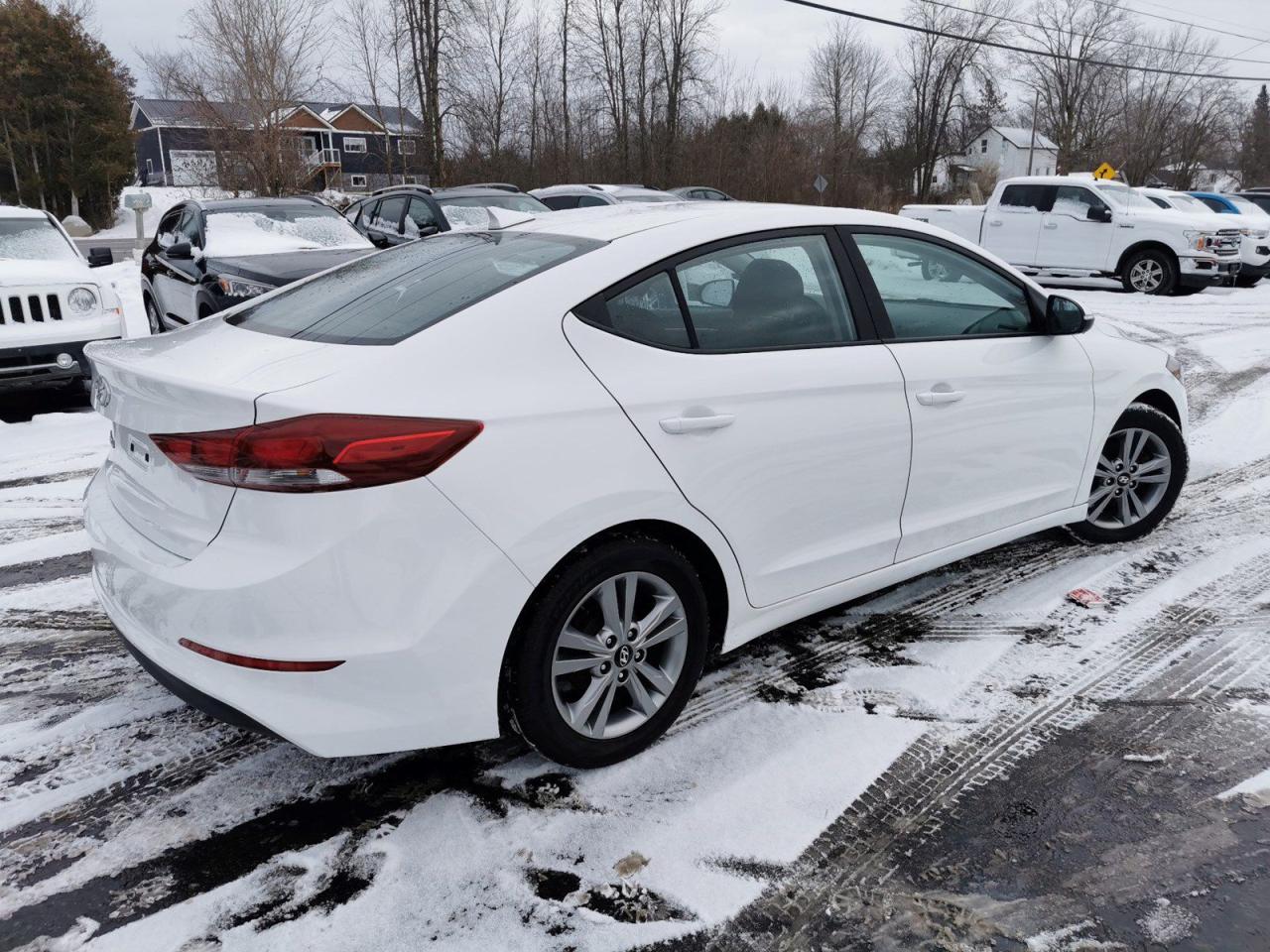 2018 Hyundai Elantra Limited - Photo #5