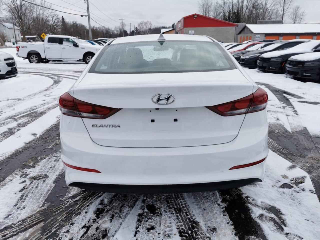 2018 Hyundai Elantra Limited - Photo #4