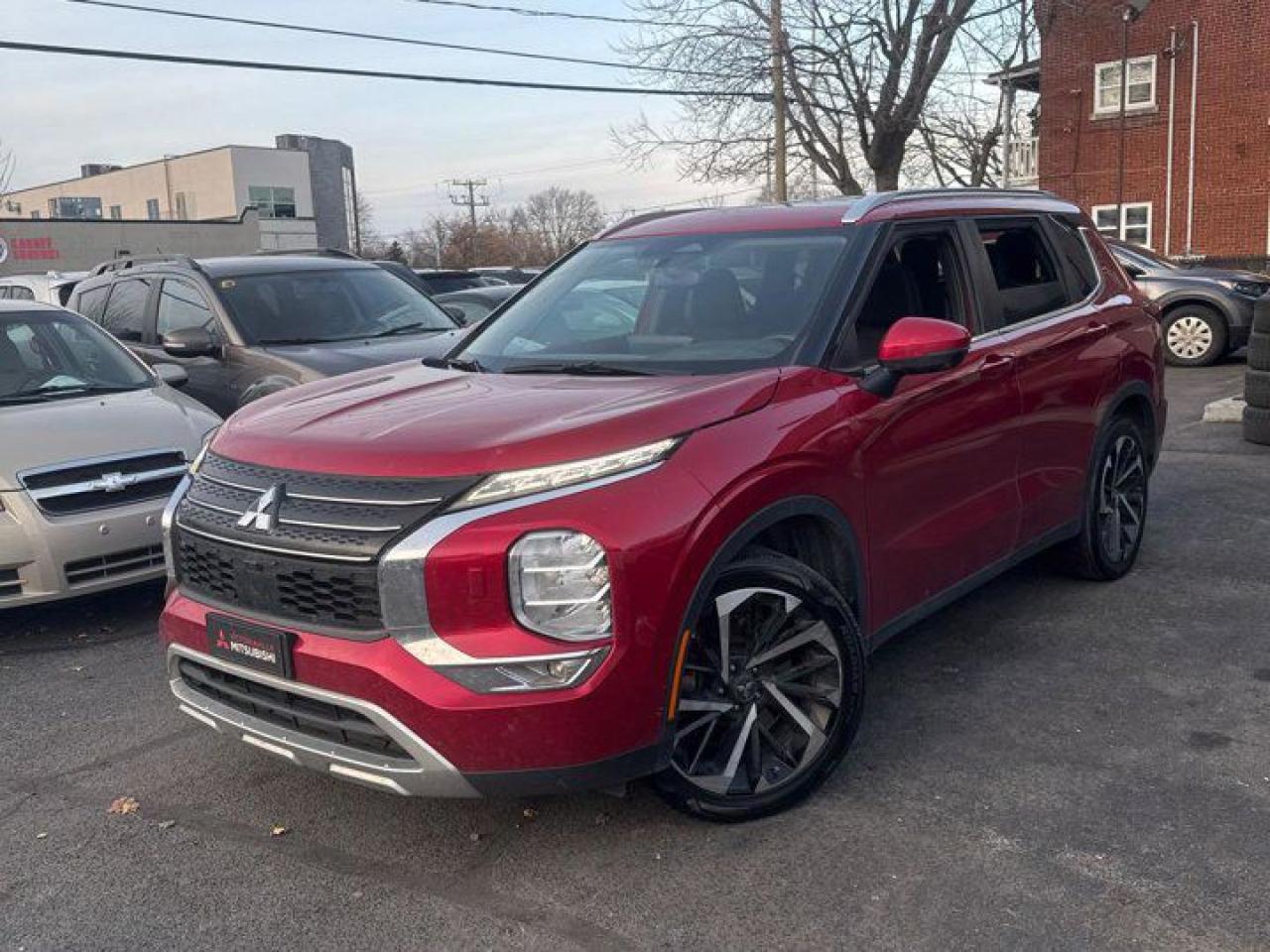 Used 2022 Mitsubishi Outlander SE AWC | 3rd Row | Panoramic Sunroof | Nav | Heated Seats | Rear Camera | CarPlay + Android | Alloy for sale in Guelph, ON