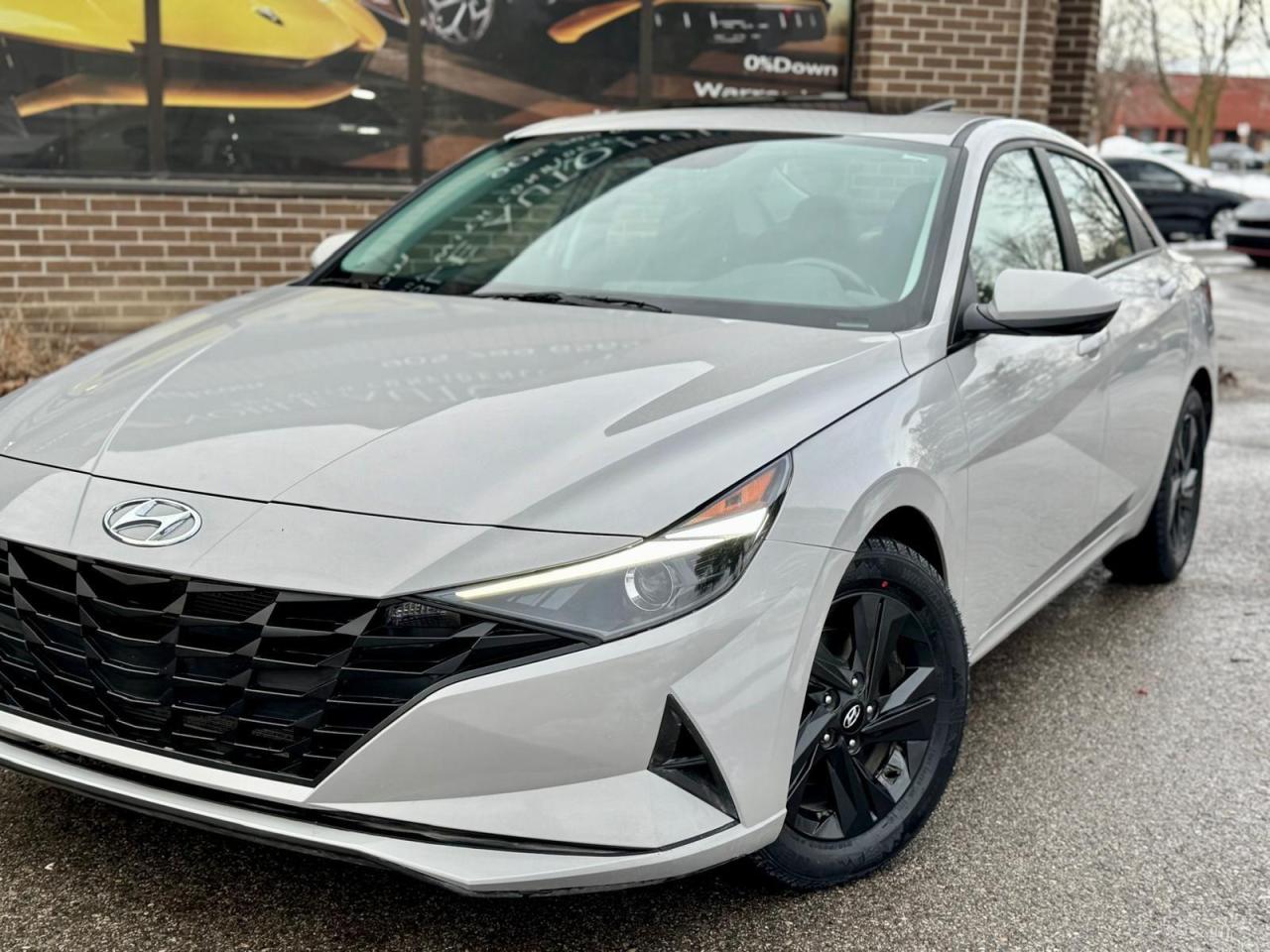2023 Hyundai Elantra Preferred IVT w/Tech Pkg Photo2