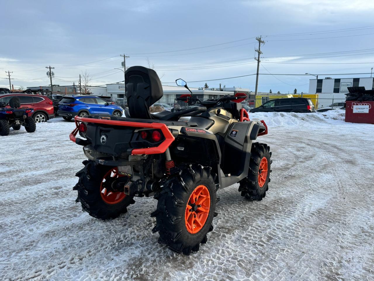 2022 Can-Am Outlander 1000 XMR $111 B/W - Photo #4