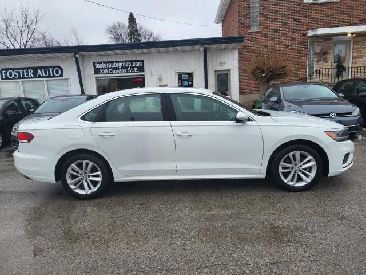 2021 Volkswagen Passat HIGHLINE Photo2