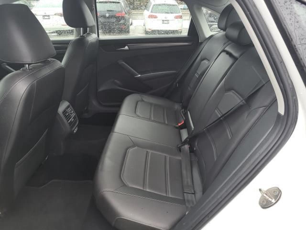 2021 Volkswagen Passat HIGHLINE Photo16