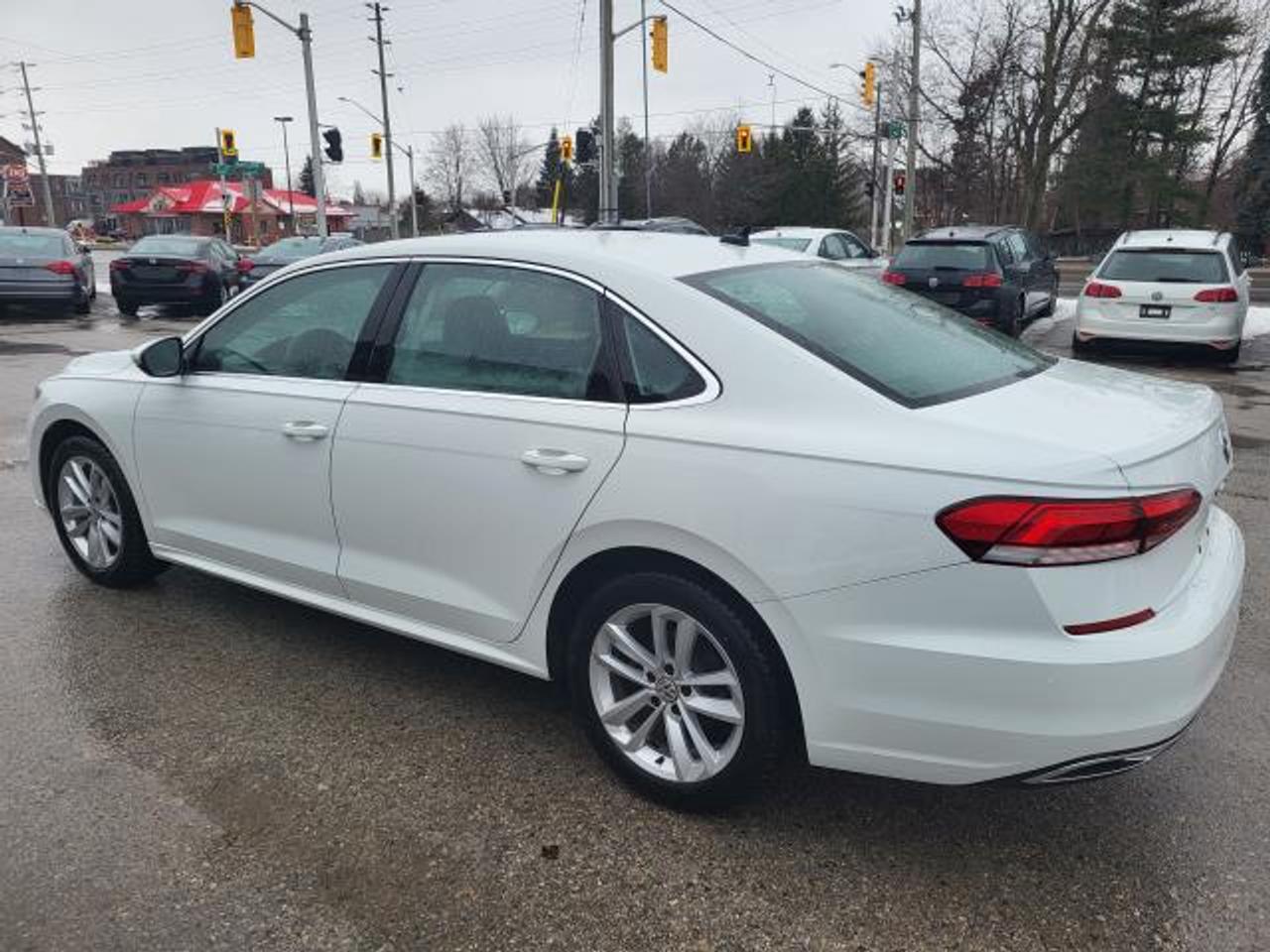 2021 Volkswagen Passat HIGHLINE Photo4