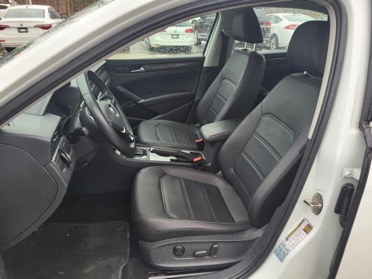 2021 Volkswagen Passat HIGHLINE Photo