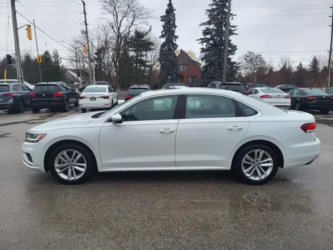 2021 Volkswagen Passat HIGHLINE Photo