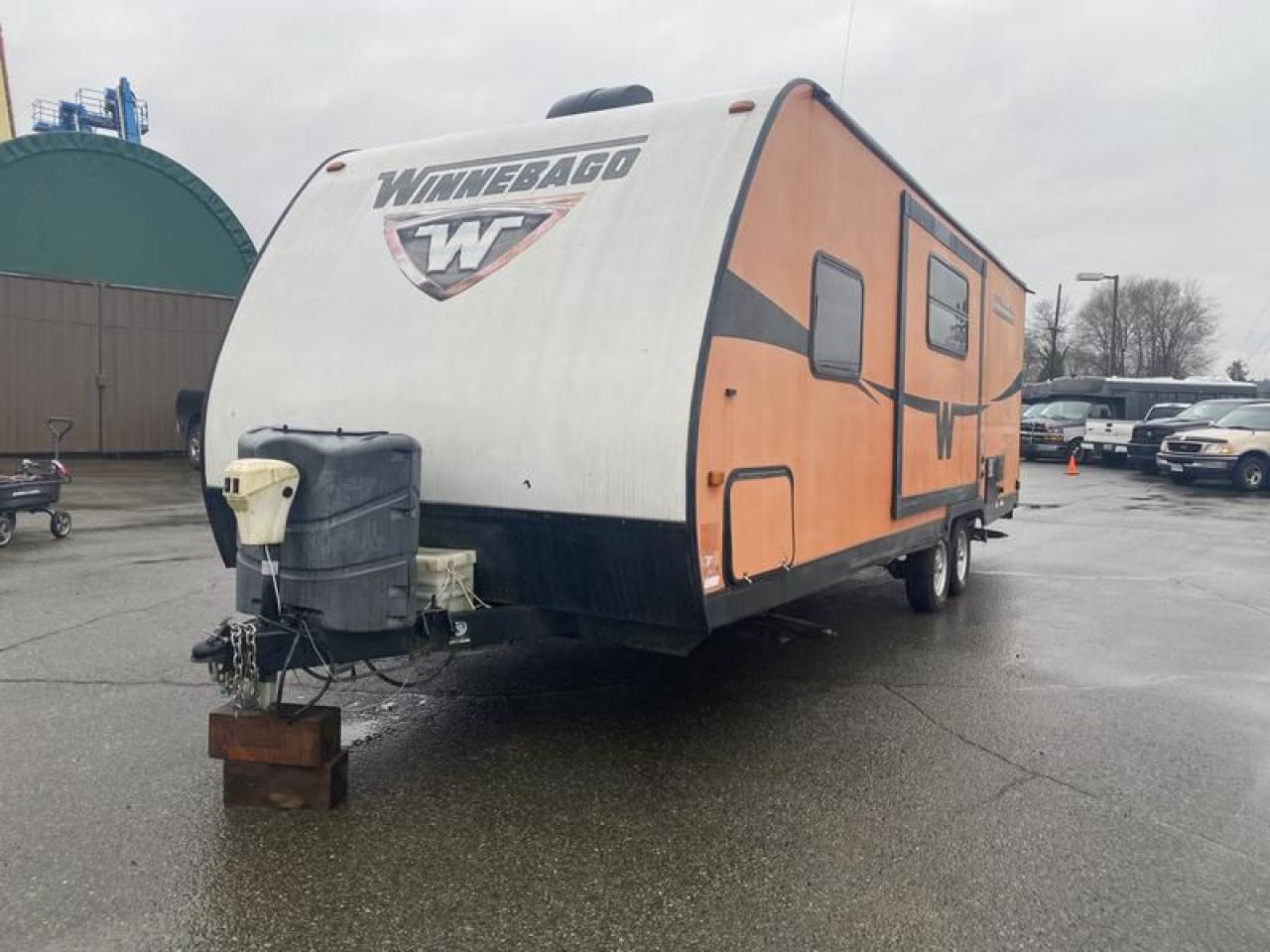 Used 2015 Winnebago Indiana Travel Trailer one slide for sale in Burnaby, BC