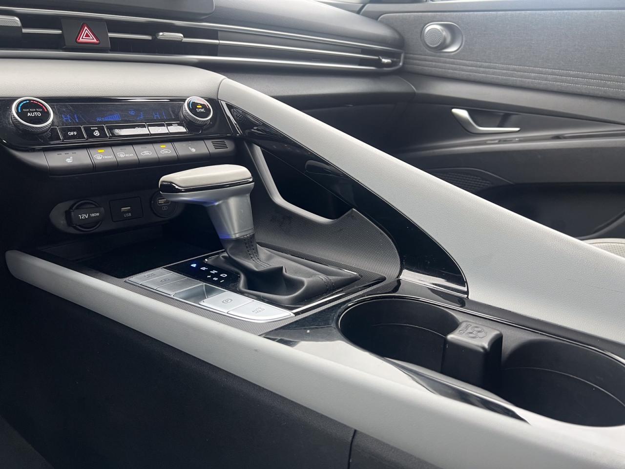 2021 Hyundai Elantra Ultimate Photo