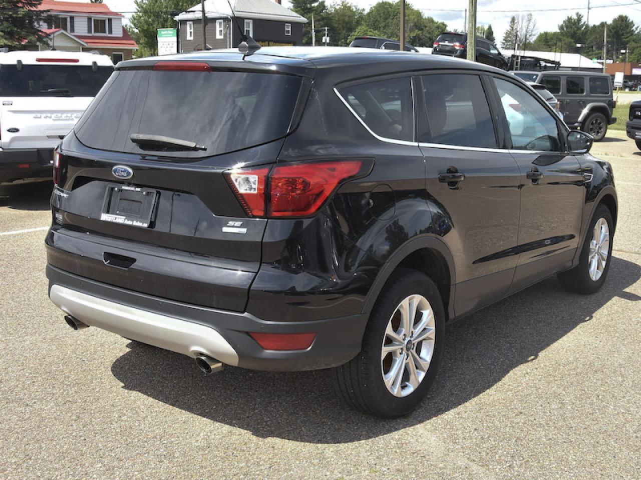 2019 Ford Escape SE - Photo #3