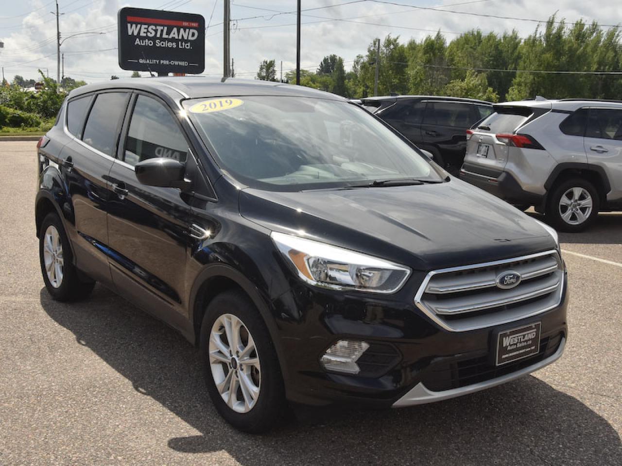 2019 Ford Escape SE - Photo #2