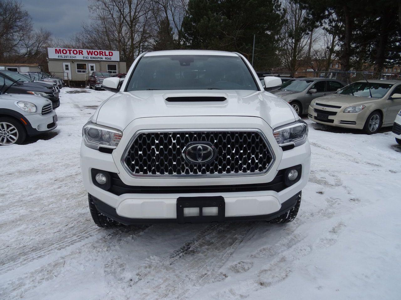 2018 Toyota Tacoma SR5 - Photo #3