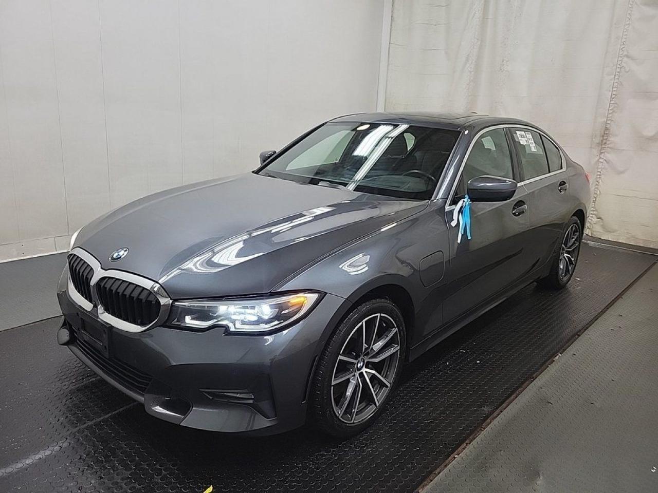 Used 2021 BMW 3 Series 330E XDRIVE PLUG-IN HYBRID - ELECTRIC/GAS !!! for sale in Burlington, ON