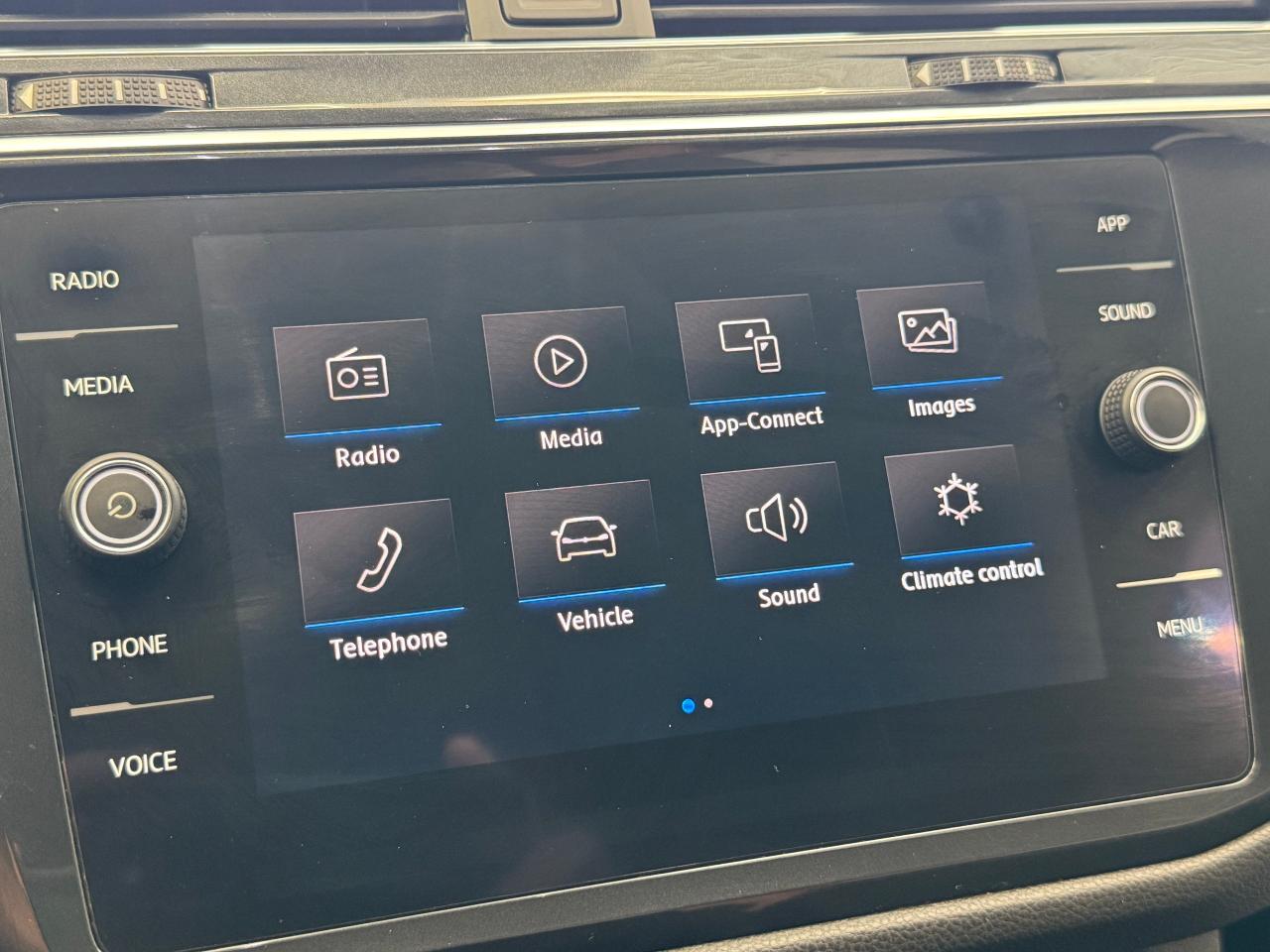 2018 Volkswagen Tiguan Comfortline AWD+ApplePlay+Blind Spot+HeatedLeather Photo32