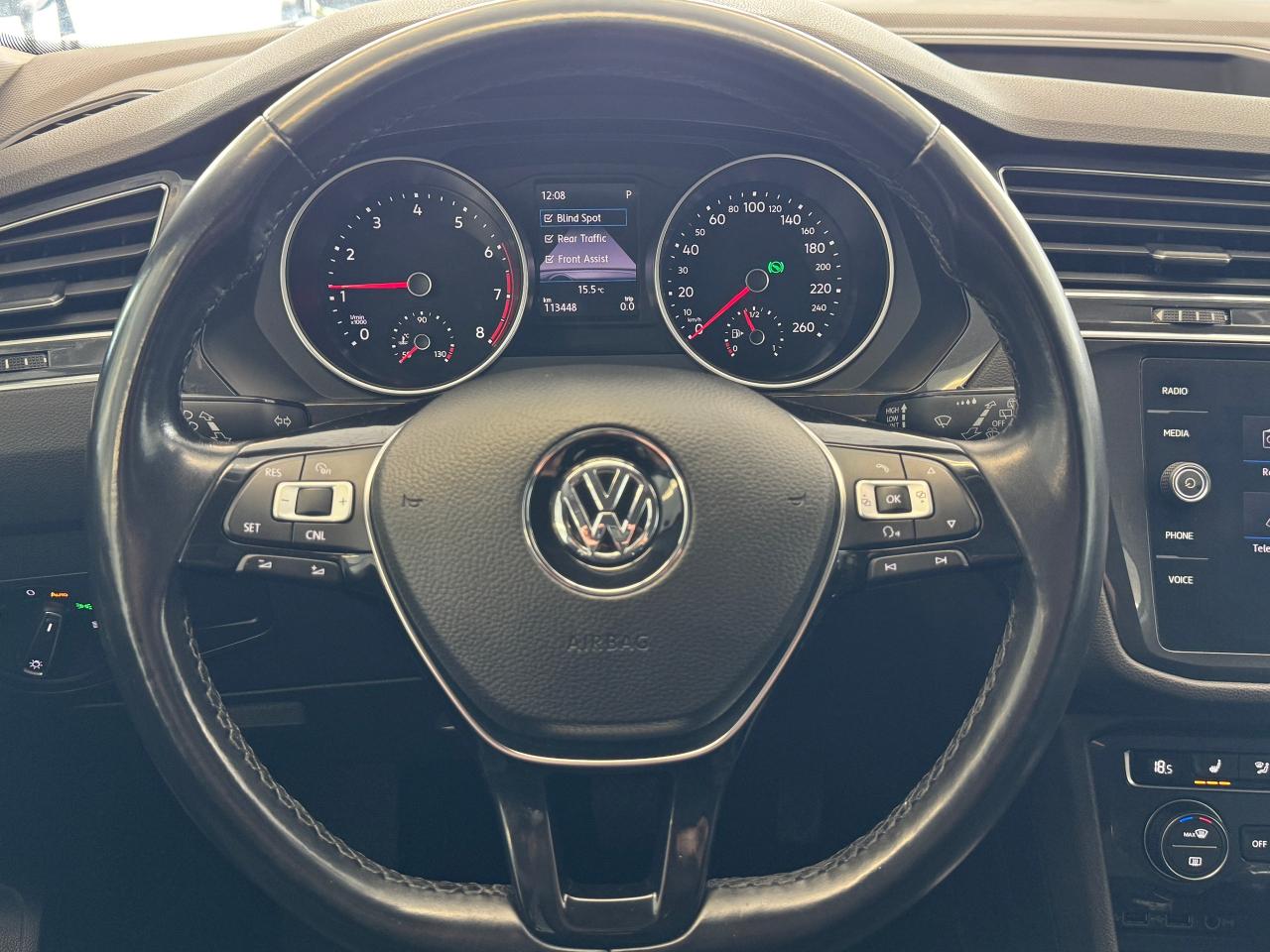 2018 Volkswagen Tiguan Comfortline AWD+ApplePlay+Blind Spot+HeatedLeather Photo11