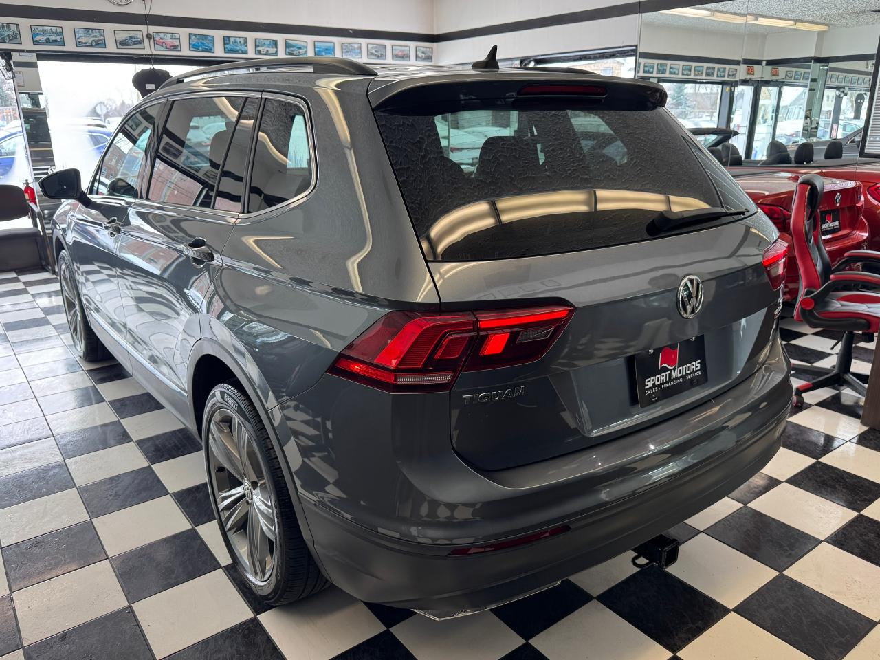 2018 Volkswagen Tiguan Comfortline AWD+ApplePlay+Blind Spot+HeatedLeather Photo5