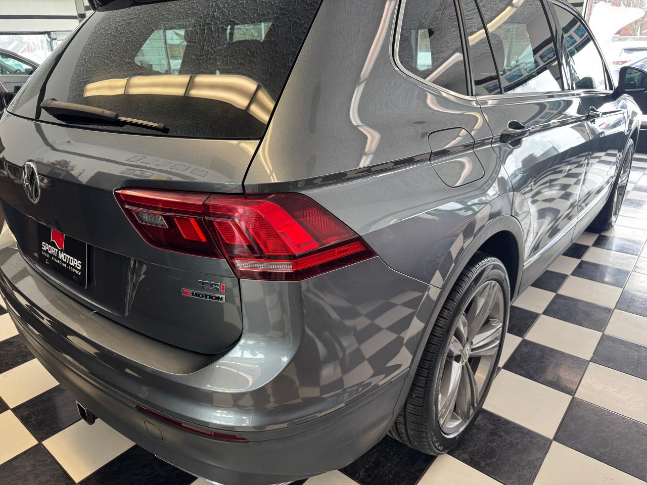 2018 Volkswagen Tiguan Comfortline AWD+ApplePlay+Blind Spot+HeatedLeather Photo94