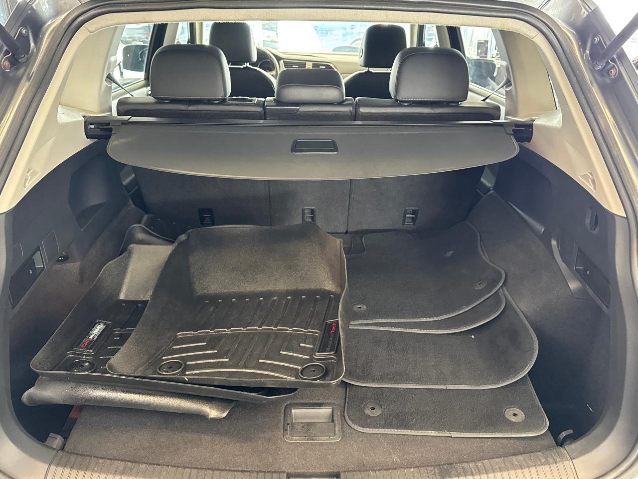 2018 Volkswagen Tiguan Comfortline AWD+ApplePlay+Blind Spot+HeatedLeather Photo26