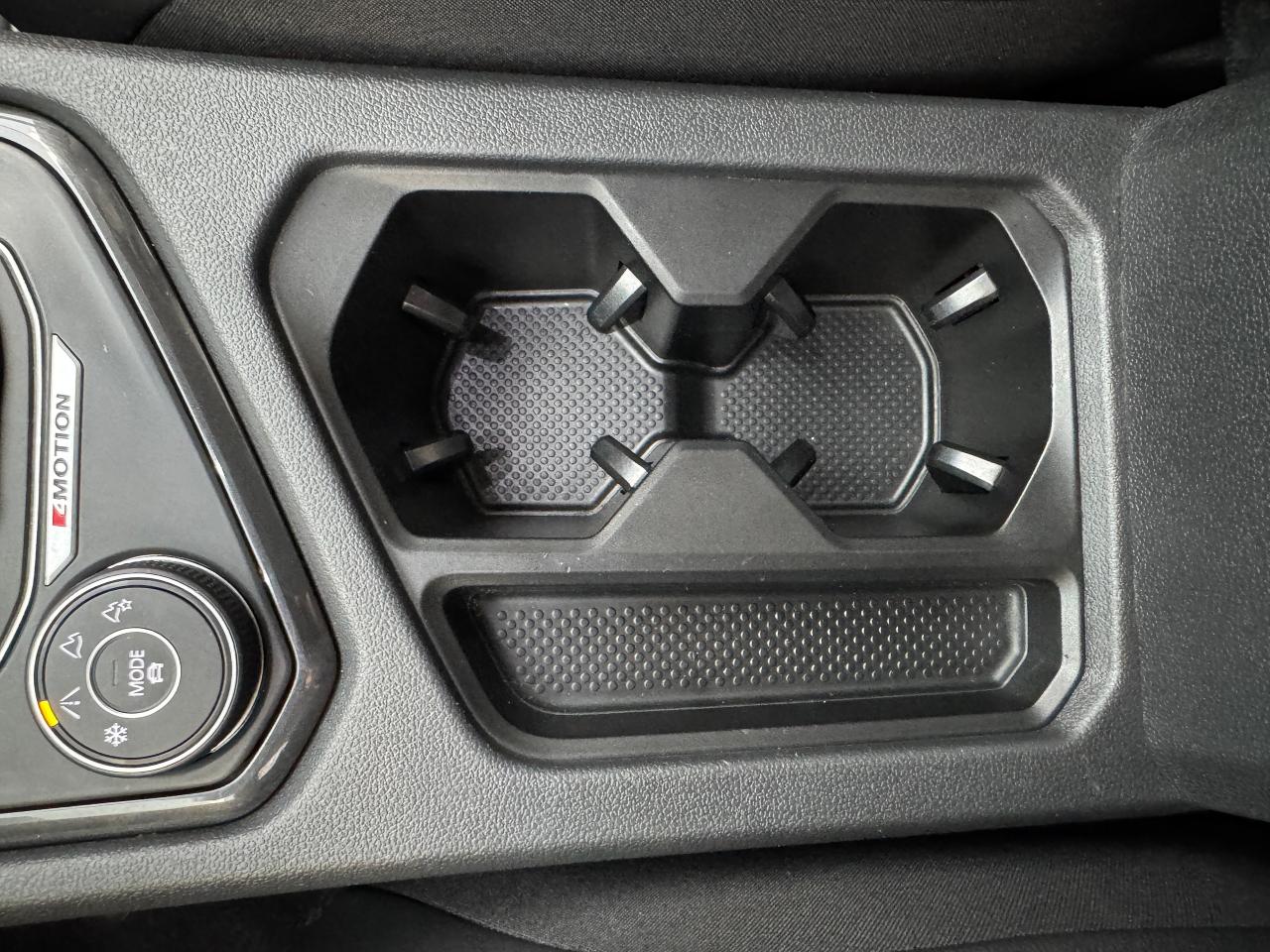 2018 Volkswagen Tiguan Comfortline AWD+ApplePlay+Blind Spot+HeatedLeather Photo35