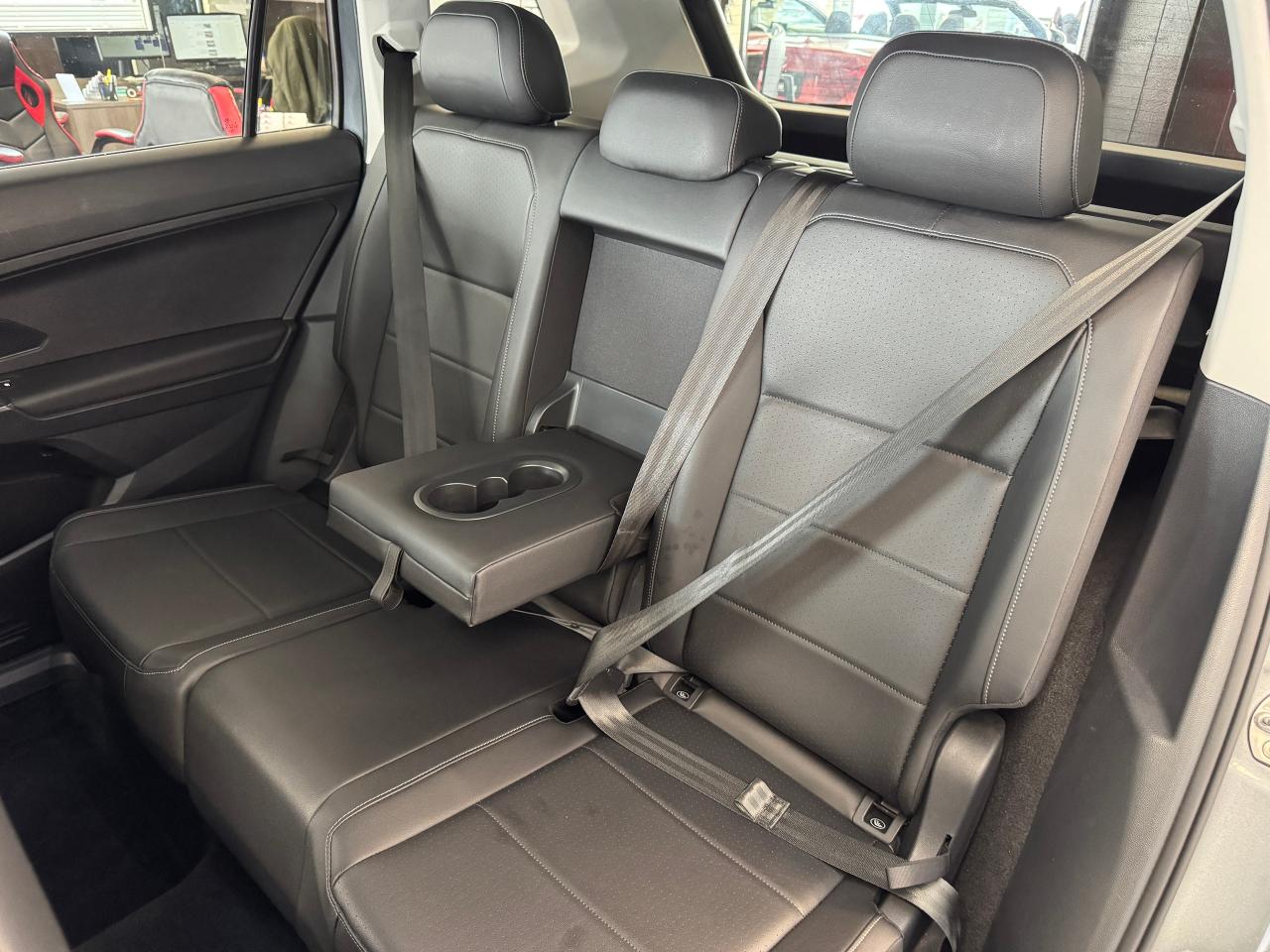 2018 Volkswagen Tiguan Comfortline AWD+ApplePlay+Blind Spot+HeatedLeather Photo25
