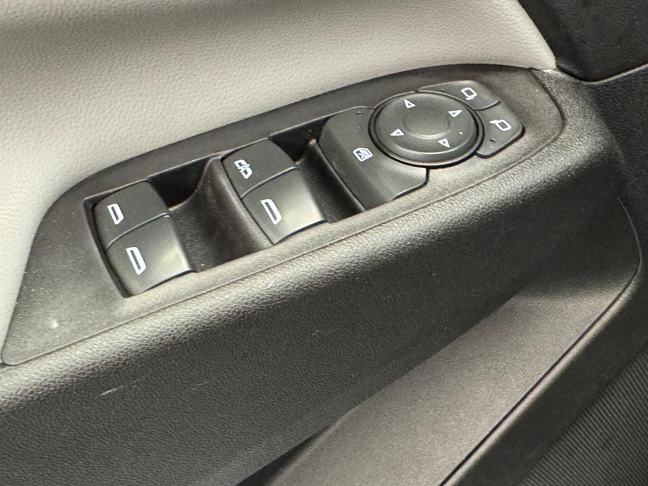 2019 Chevrolet Equinox LS+Heated Seats+Remote Start+CLEAN CARFAX - Photo #46