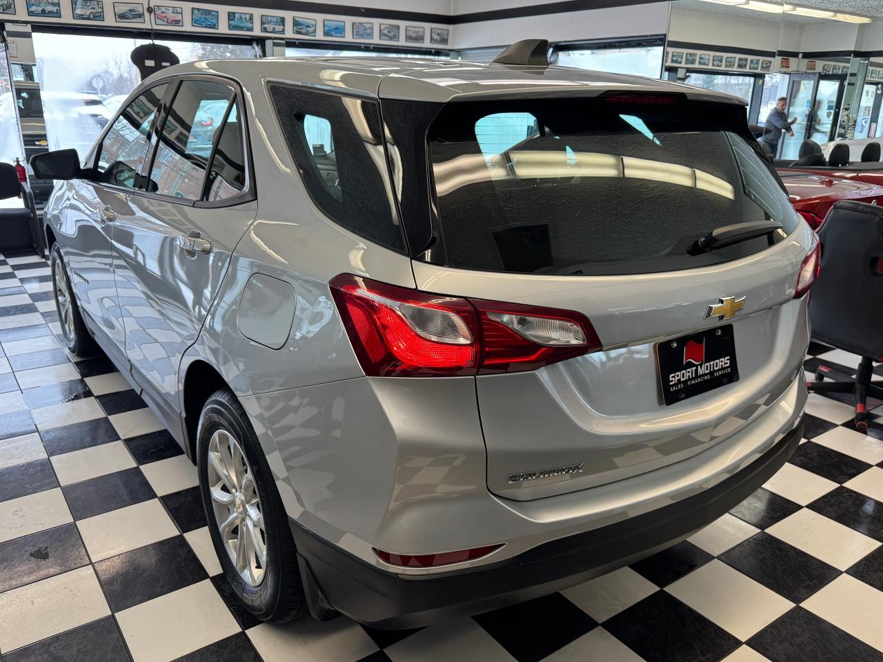 2019 Chevrolet Equinox LS+Heated Seats+Remote Start+CLEAN CARFAX - Photo #5