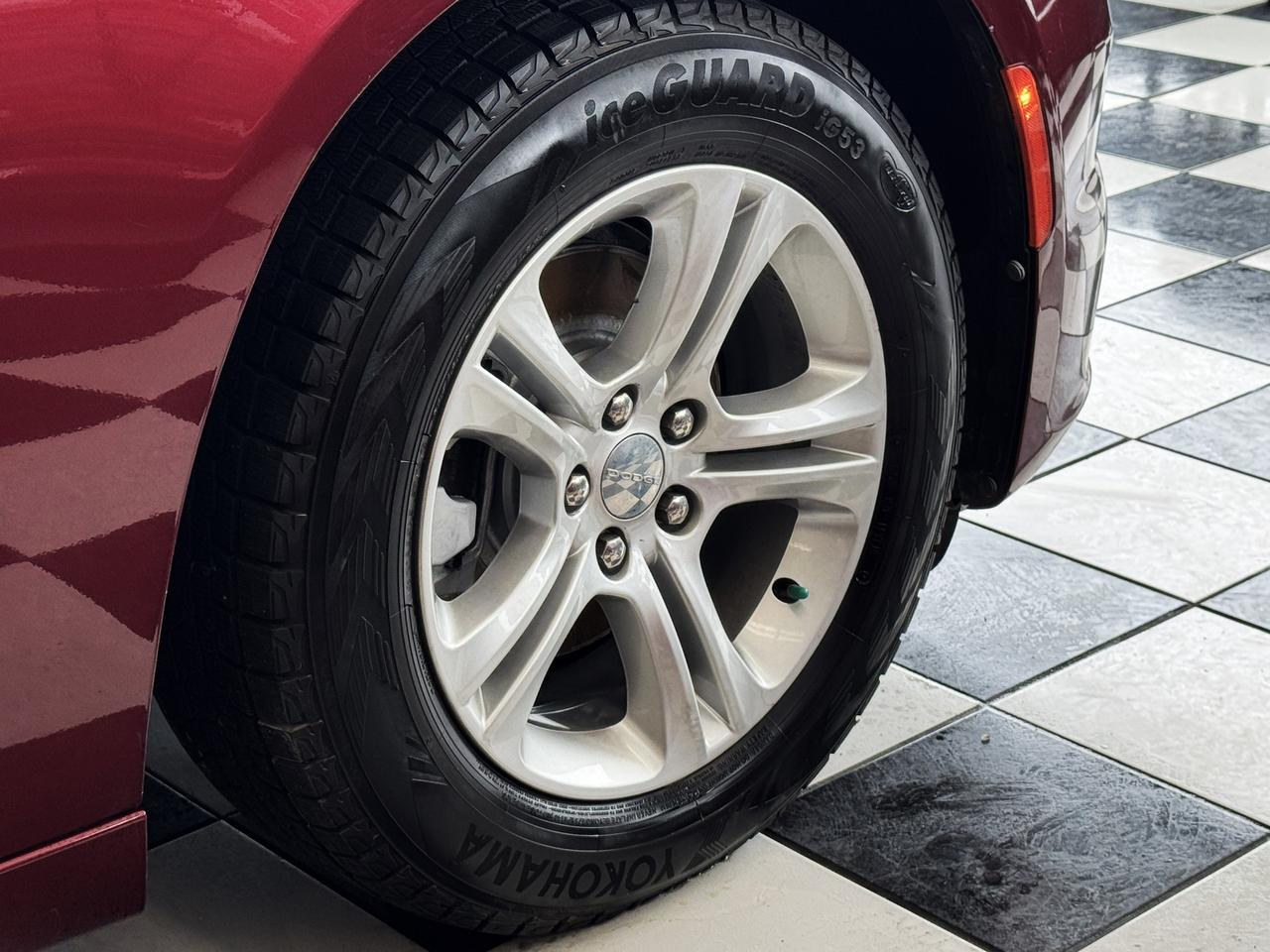 2019 Dodge Charger SXT+ApplePlay+Camera+CLEAN CARFAX Photo