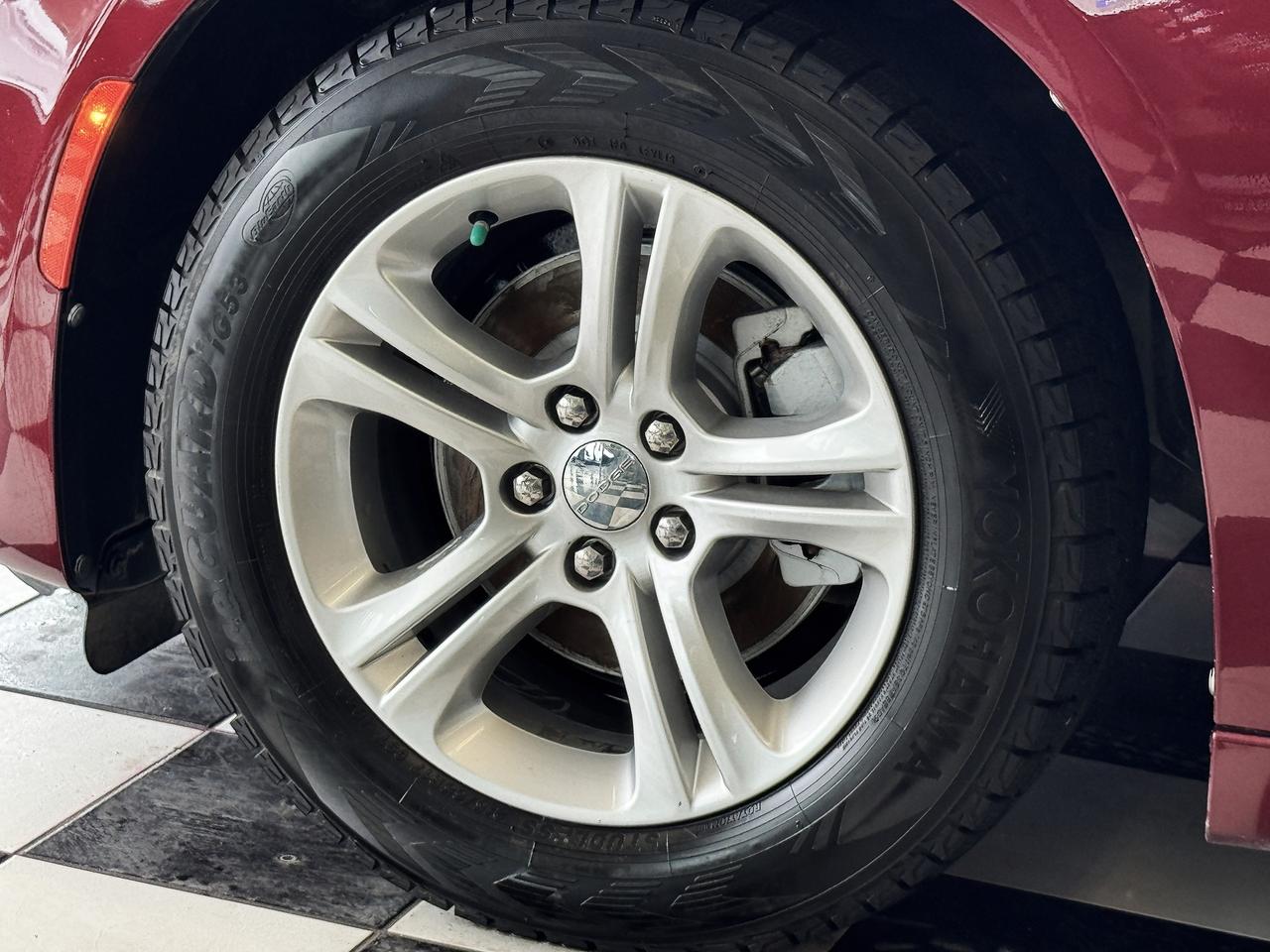 2019 Dodge Charger SXT+ApplePlay+Camera+CLEAN CARFAX Photo