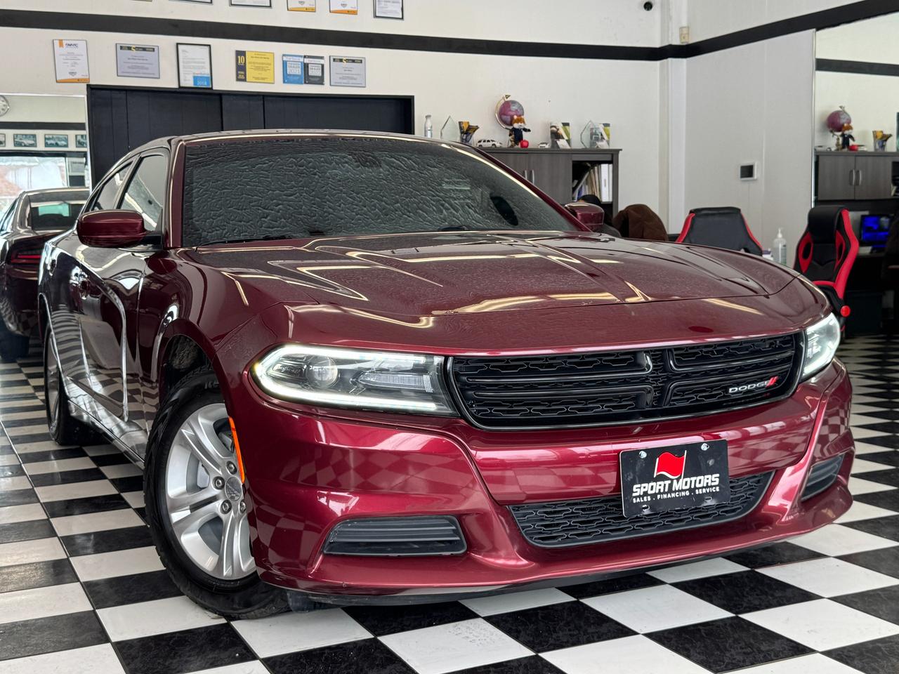 2019 Dodge Charger SXT+ApplePlay+Camera+CLEAN CARFAX Photo