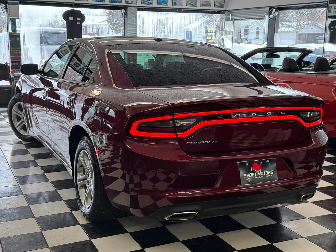 2019 Dodge Charger SXT+ApplePlay+Camera+CLEAN CARFAX Photo