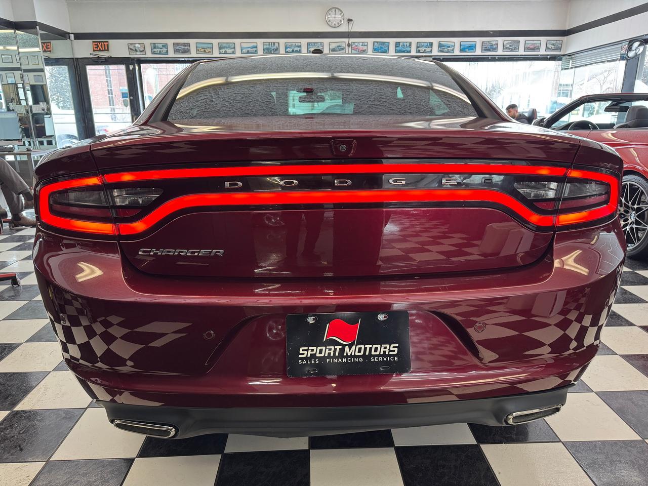 2019 Dodge Charger SXT+ApplePlay+Camera+CLEAN CARFAX Photo