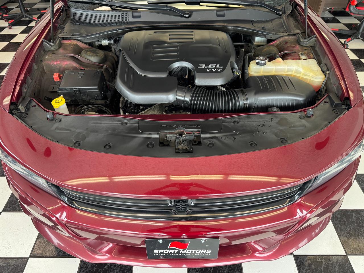 2019 Dodge Charger SXT+ApplePlay+Camera+CLEAN CARFAX Photo