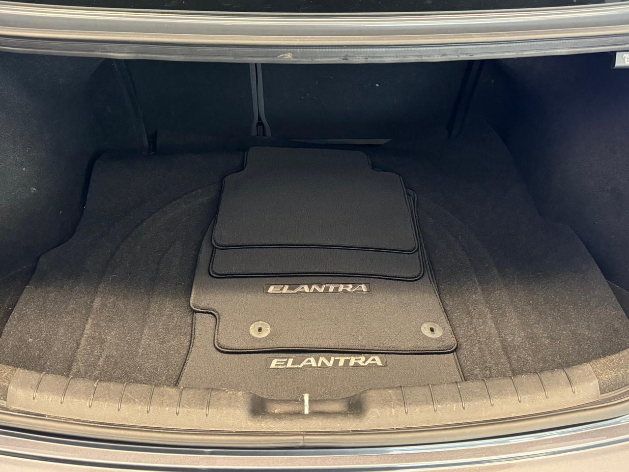 2020 Hyundai Elantra Ultimate+Adpative Cruise+GPS+Roof+GPS+New Tires Photo