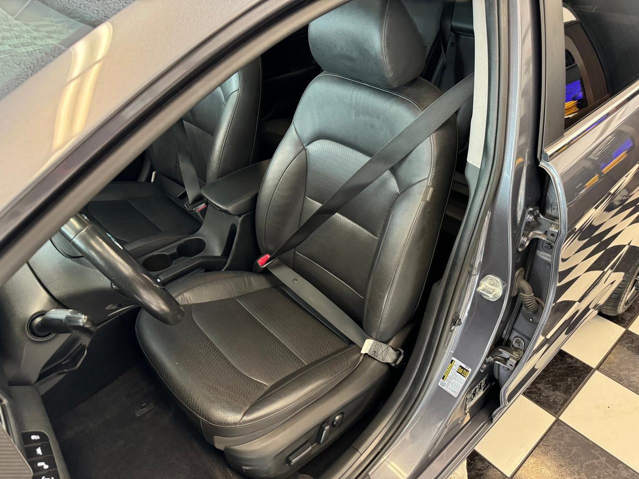 2020 Hyundai Elantra Ultimate+Adpative Cruise+GPS+Roof+GPS+New Tires Photo