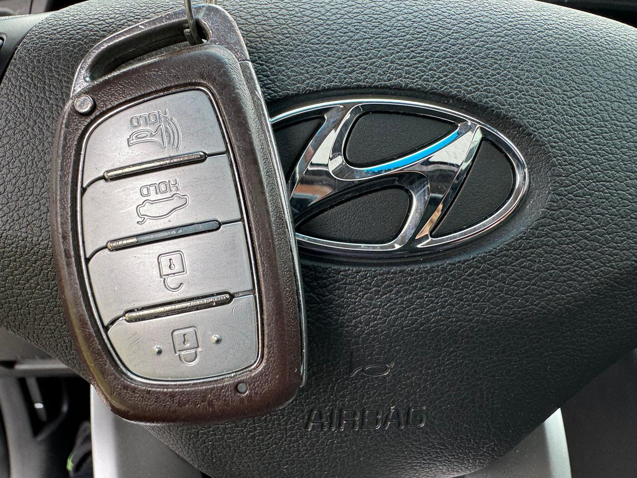 2020 Hyundai Elantra Ultimate+Adpative Cruise+GPS+Roof+GPS+New Tires Photo