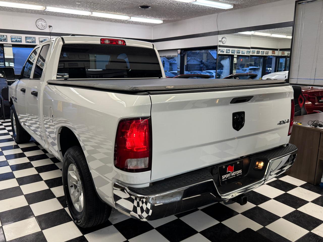 2017 RAM 1500 ST 5.7L V8 HEMI 4x4+Brand New Tires & Brakes+A/C Photo