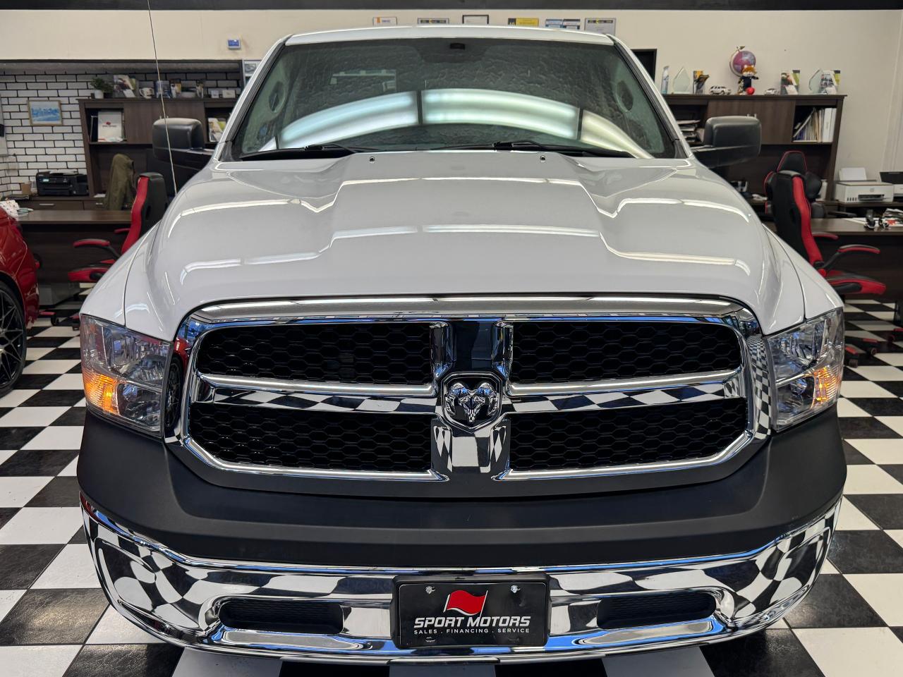 2017 RAM 1500 ST 5.7L V8 HEMI 4x4+Brand New Tires & Brakes+A/C Photo