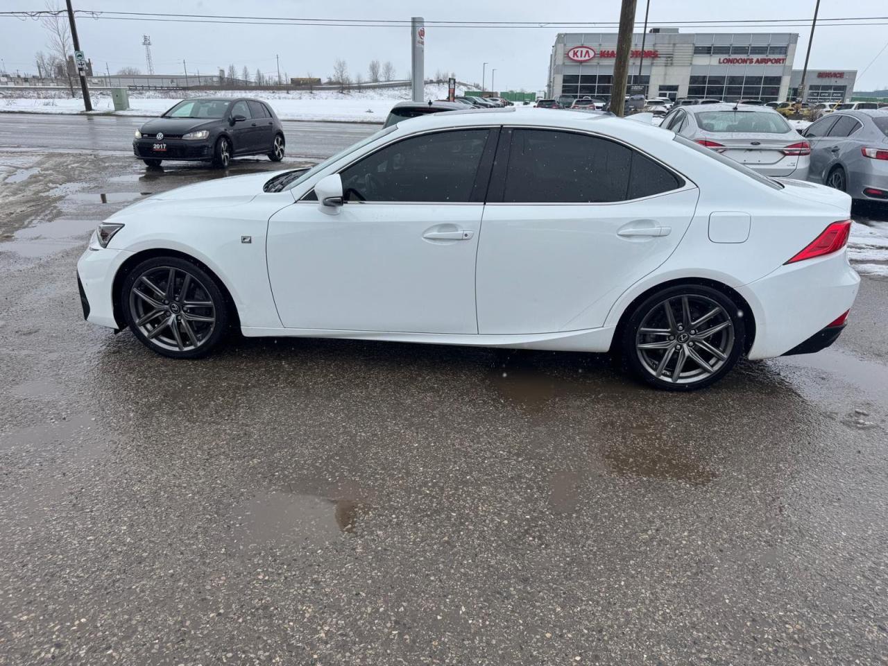 2018 Lexus IS 300 AWD, RED LEATHER, ONLY 99KMS, CERTIFIED - Photo #2