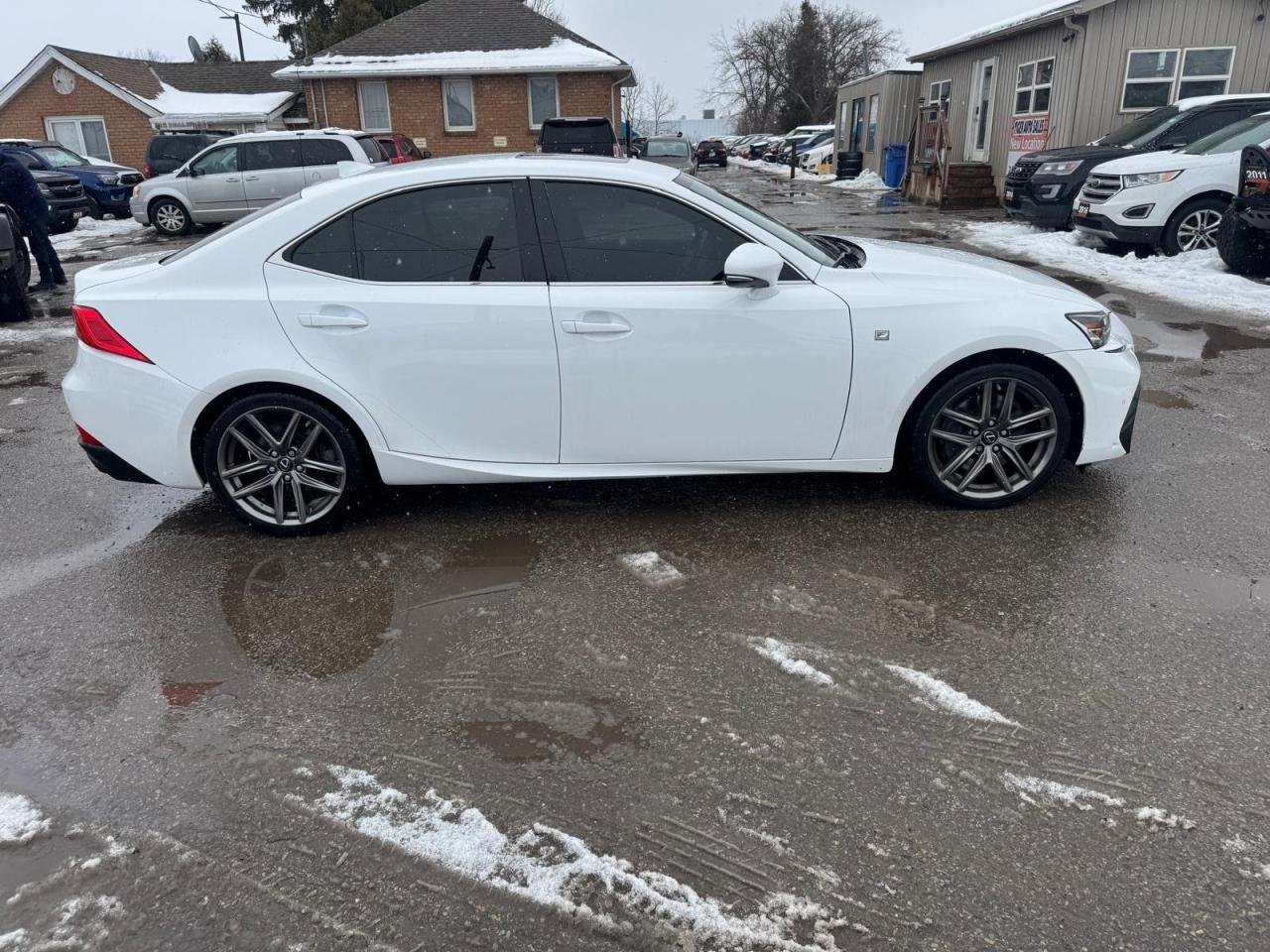 2018 Lexus IS 300 AWD, RED LEATHER, ONLY 99KMS, CERTIFIED - Photo #6