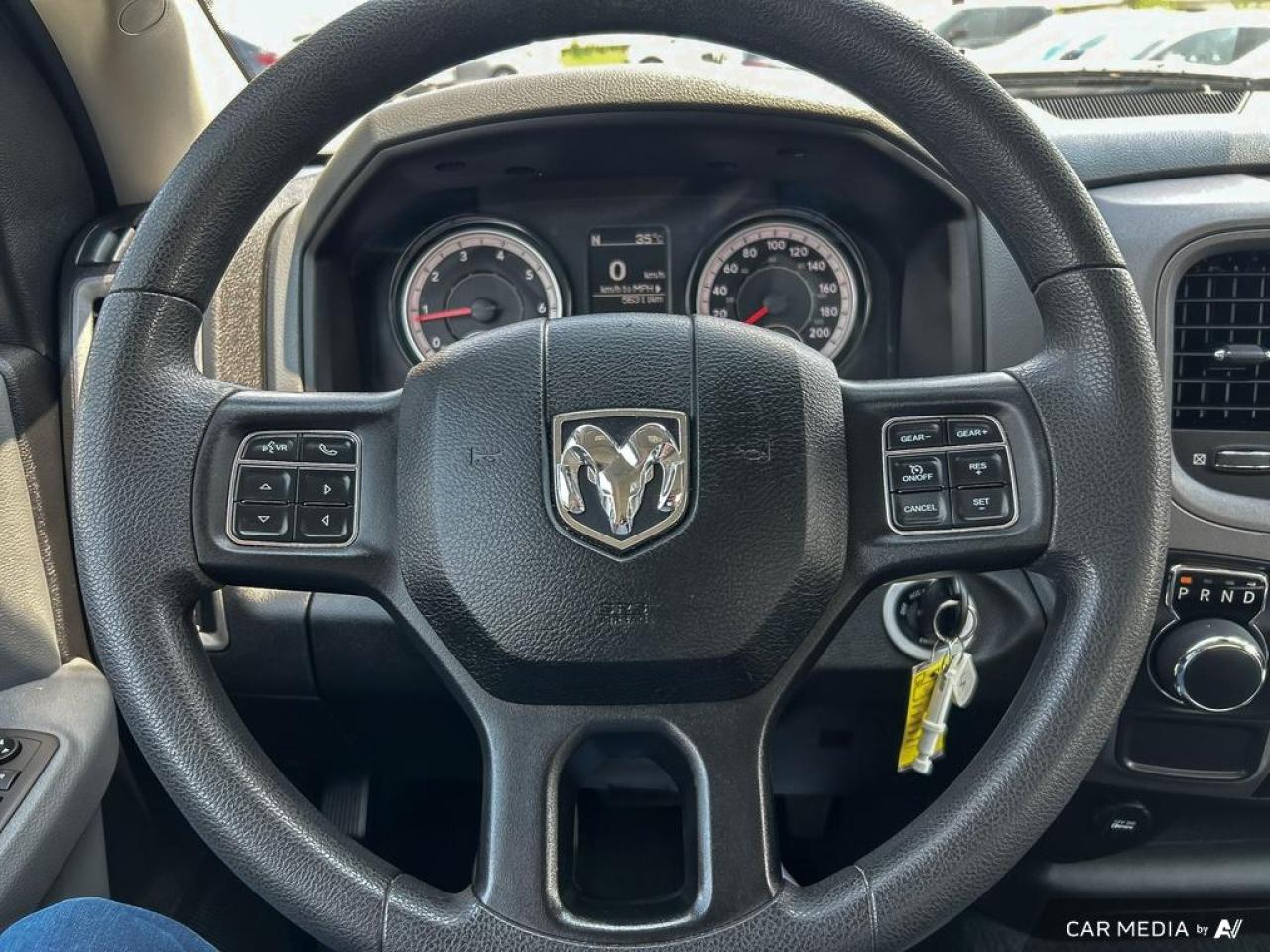 2020 RAM 1500 Classic EXPRESS / 4X2 / REG CAB / SHORT BOX / NO ACCIDENTS - Photo #10