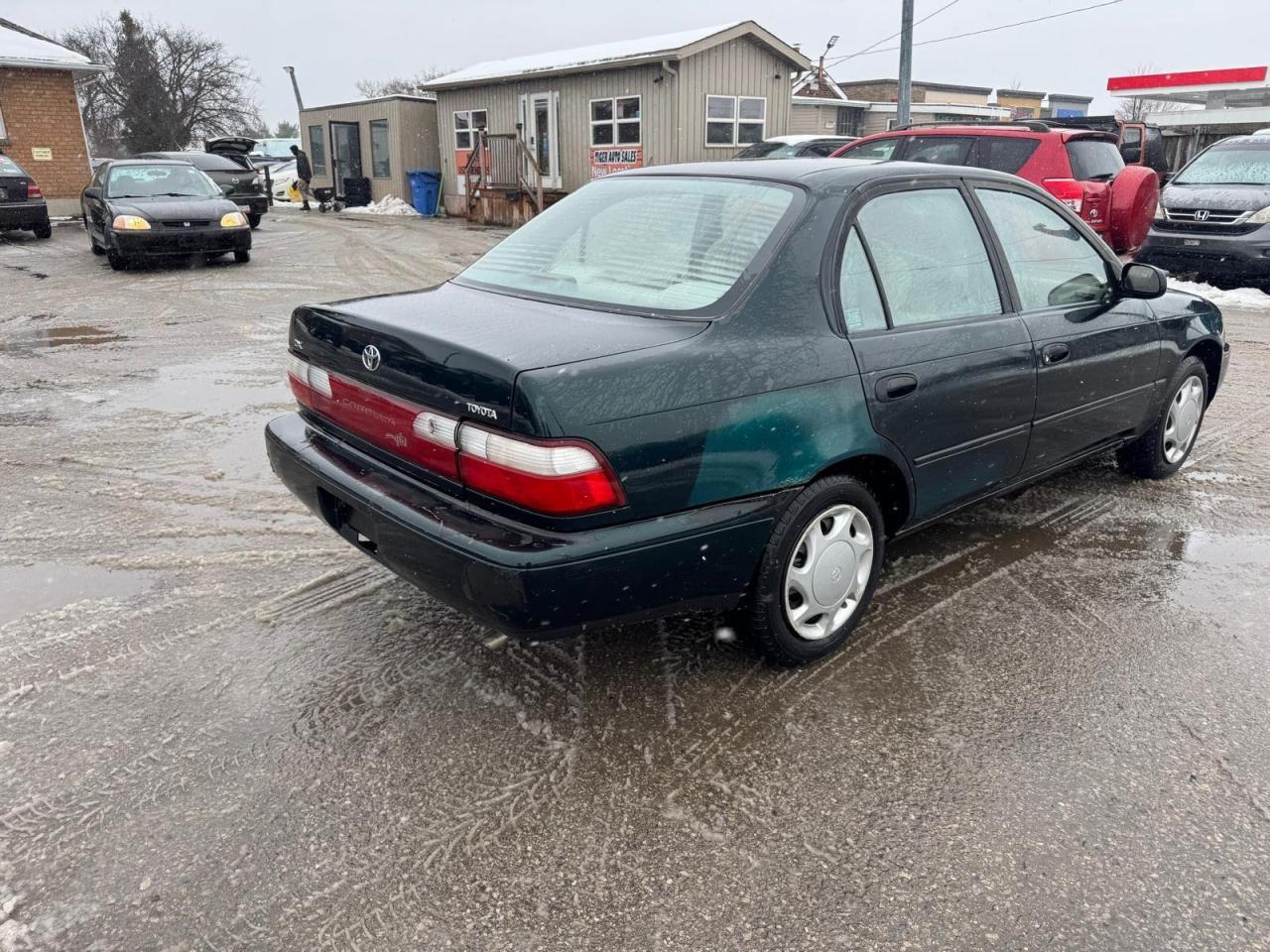 1997 Toyota Corolla DX, AUTO, ONLY 111KMS, RUNS GREAT, RELIABLE, AS IS - Photo #5