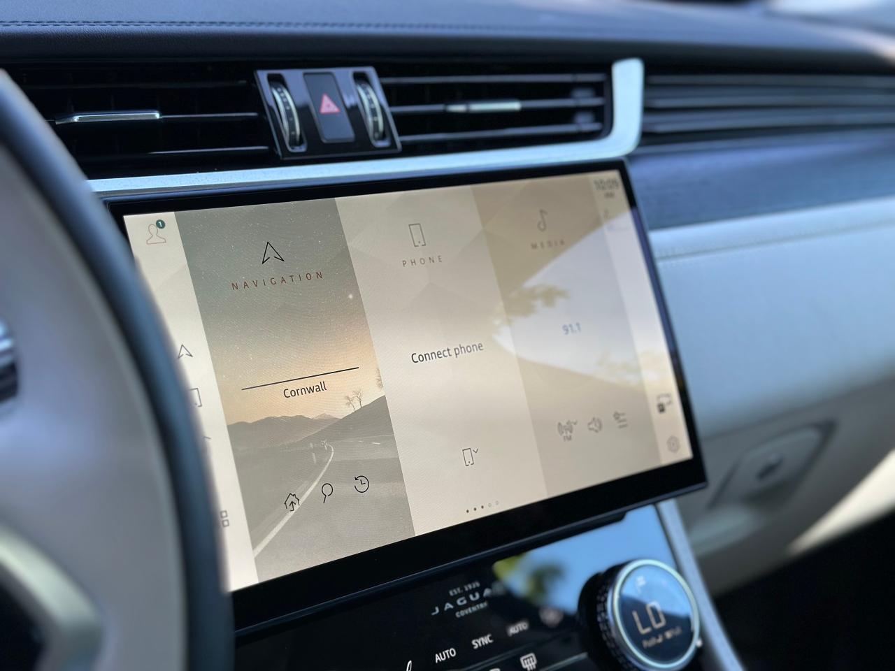 2021 Jaguar F-PACE P250 S - Photo #14